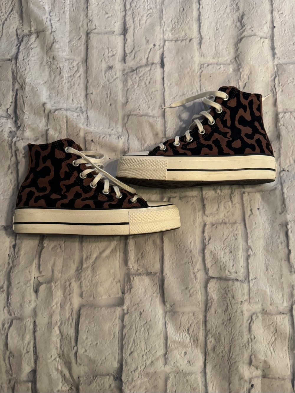 Converse High Top Platform Sneakers in Brown Leopard Print - Picture 4 of 6
